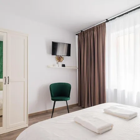 Fun House - Comfortable Stay With Garden And Near Parking-2